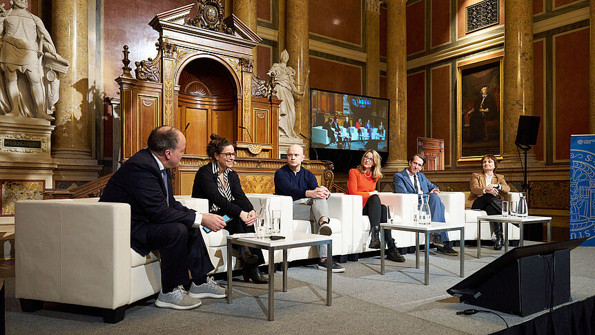 Diskutanten bei der Podiumsdiskussion