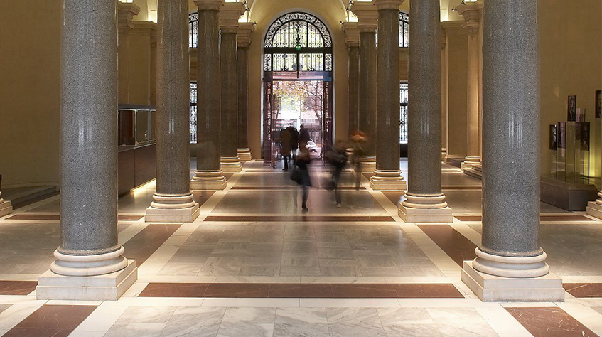 Eingangshalle des Hauptgebäudes der Universität Wien